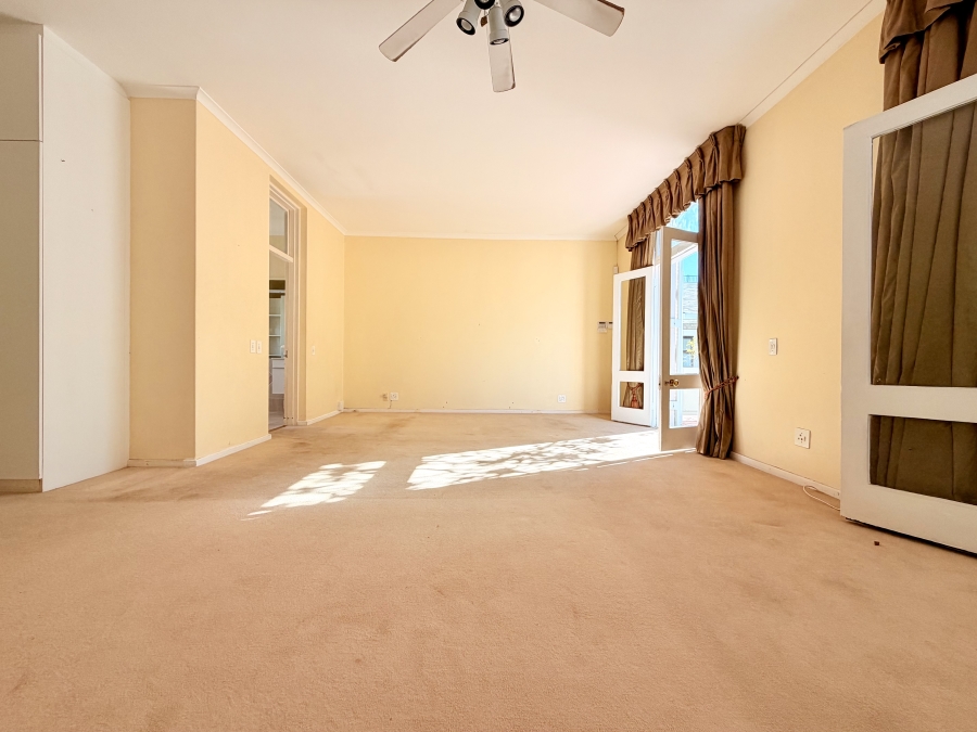 4 Bedroom Property for Sale in Voelklip Western Cape